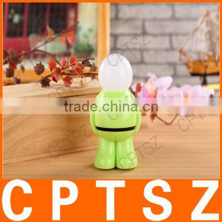 Mini Astronauts Automatic Optical Control Wall Lamp LED Night Light Lamp/Barrier Free astronaut 110-220V/1W light control 2 colo