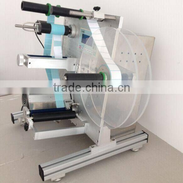2015 Guangzhou semi-automatic multifunctional round bottle labeling machine with PLC control