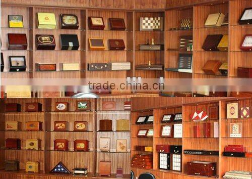 Mahogany Humidor Display Boxes with Glass on Top