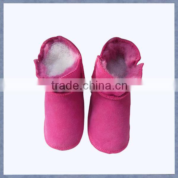 Wholesale sheepskin leather with fur lining baby boots with custom label