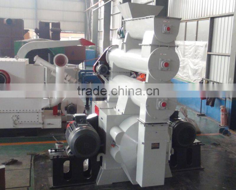 Large Capacity Ring Die Chicken / Cow / Horse Poultry Feed Pellet Machine