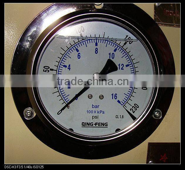 Electro contact pressure gauge with flange