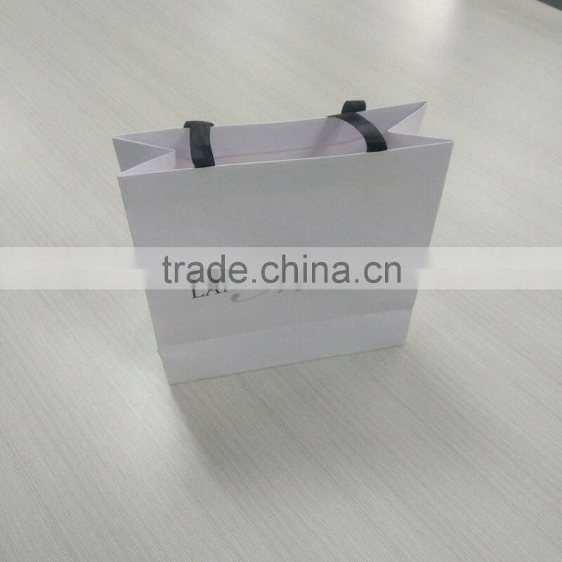 Shenzhen China supplier ribbon handle gift box bags