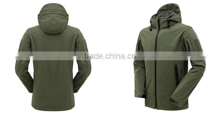 Wholesale customized outdoor mens hooded winter softshell jacket