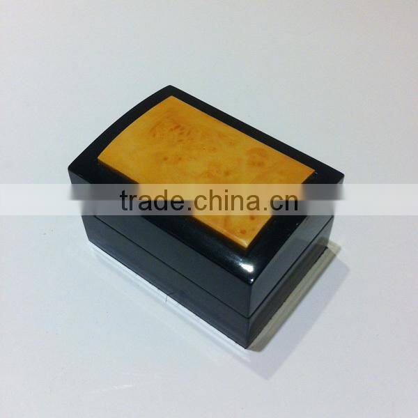 Double Ring Classic wooden jewelry box