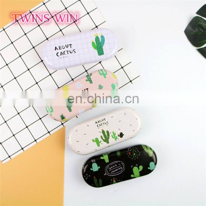 Korea 2018 Hot Style Eyewear Accessories Personalized Design eco-friendly plastic cactus shaped folding eyeglasses case