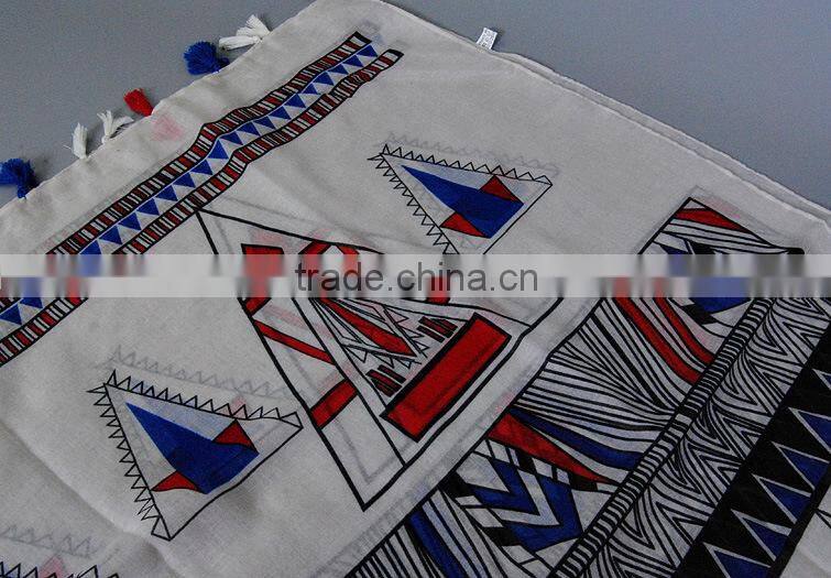 Latest Style Fringe Triangle Printed Voile Polyester Scarf