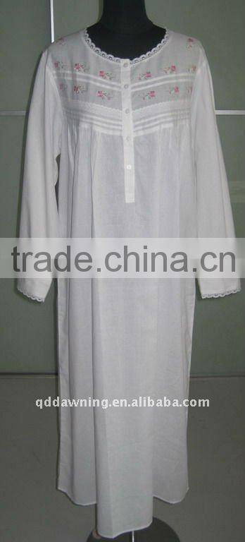 Europen Fashion Embroidered White Cotton Nightgown