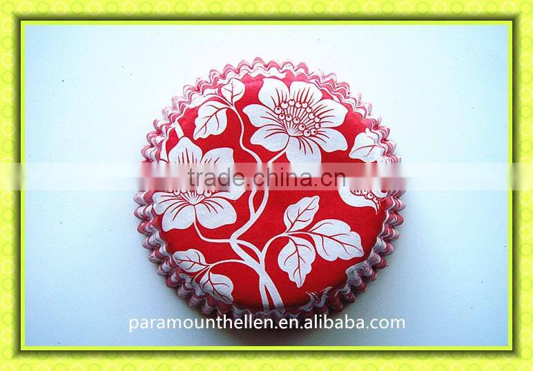 Dessert cup with printed flower patterns