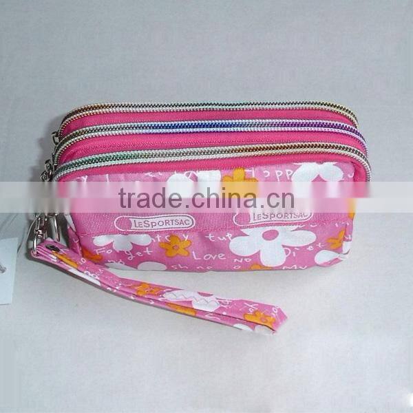 Professional cosmetic bag with compartments