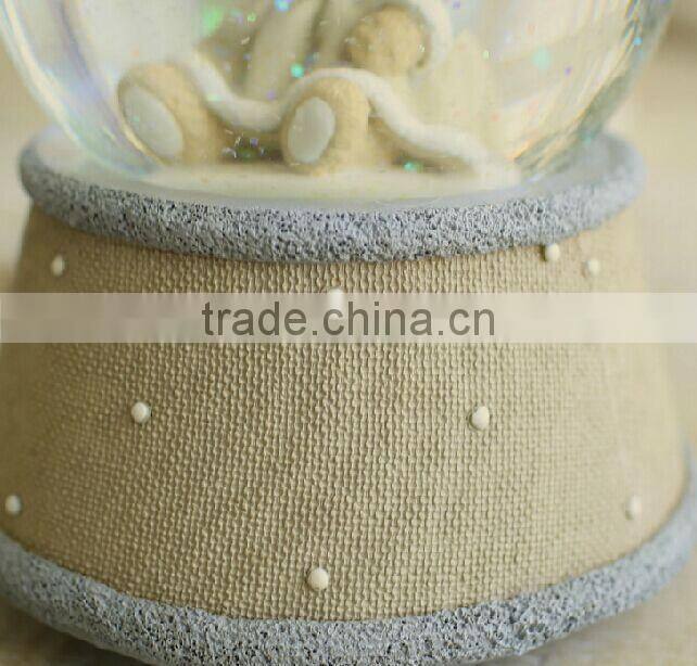 Best birthday gift resin glass snow globe with blowing snow snow ball