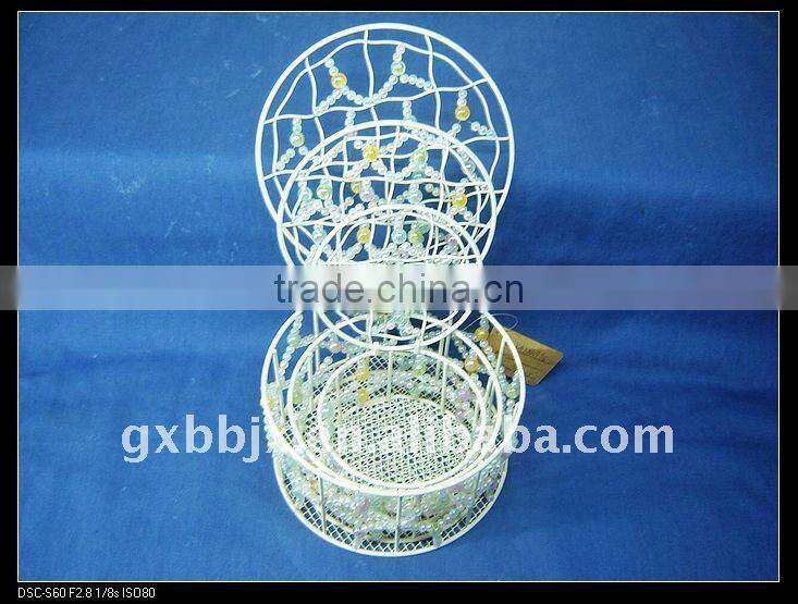 Round creamywhite wire decorative with mix pearl storage box with lid
