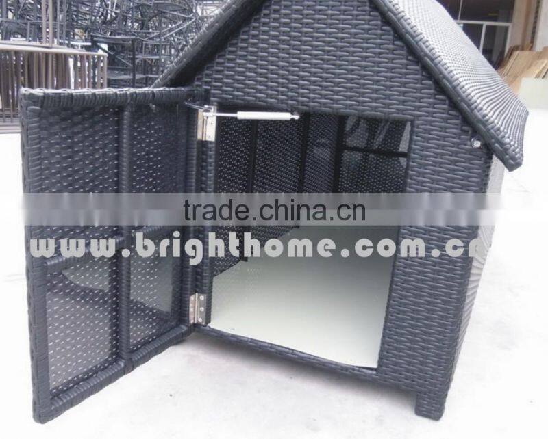 Outdoor Large Dog House for Sale
