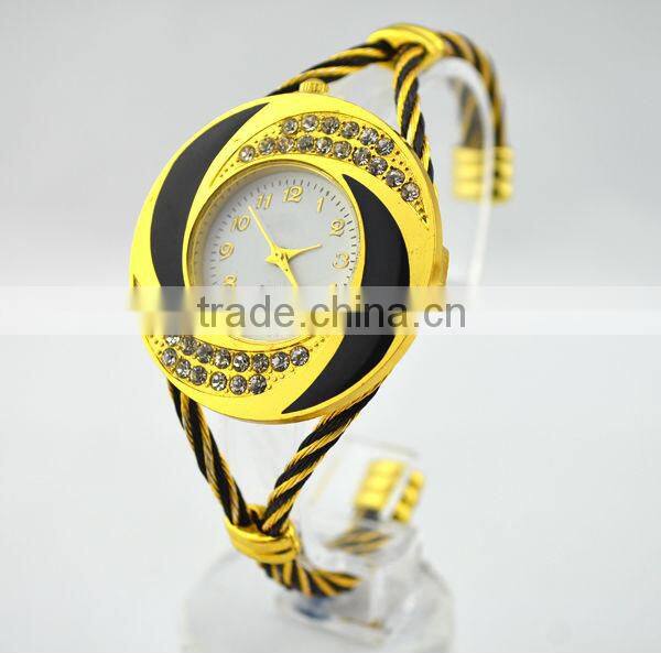alibaba hot sell watch in spanish express beautiful crystal watch glass face bracelet watch