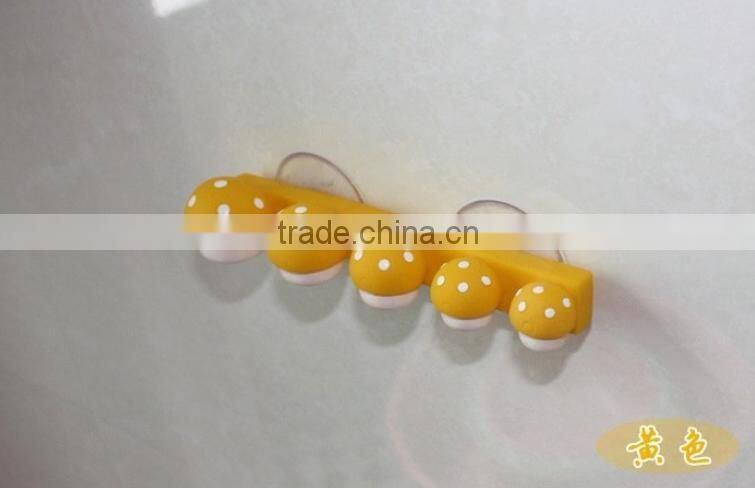 C085 kids Super cute mushroom toothbrush holder