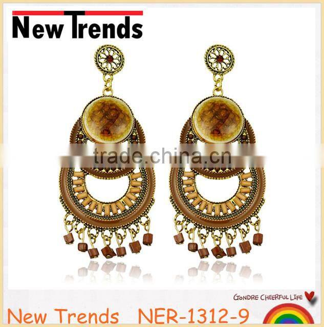 Big circle studs earrings with small acrylic beads