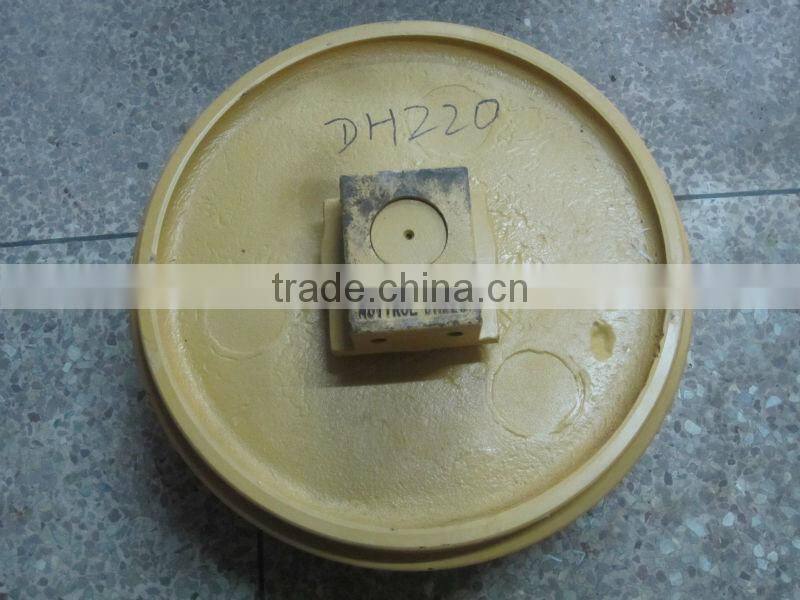 FRONT IDLER GROUP --D20 DOZER