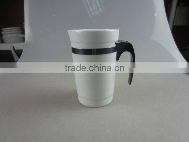 porcelain milk pot with plastic handle