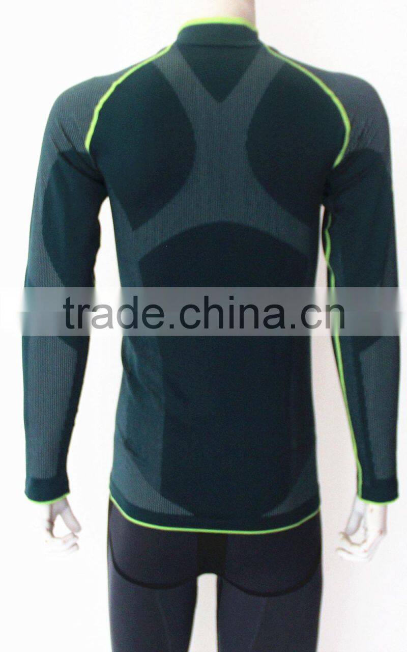 latest fashion seamless tight fit spportswear