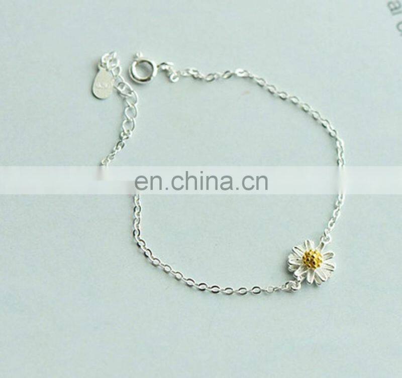 Tiny Charming Daisy Flower Earrings 925 silver Stud