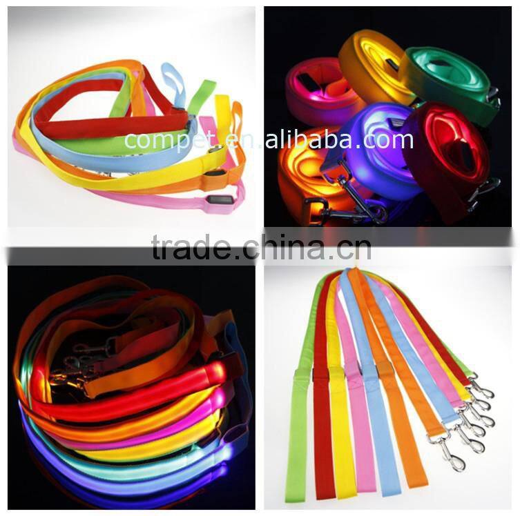 Pet Products LED Dog Leashes Lustrous Pet Hauling Ropes for Dogs