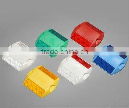 2013 RSG suppy cast 100*90*18mm,43 glass beads reflective plastic road stud
