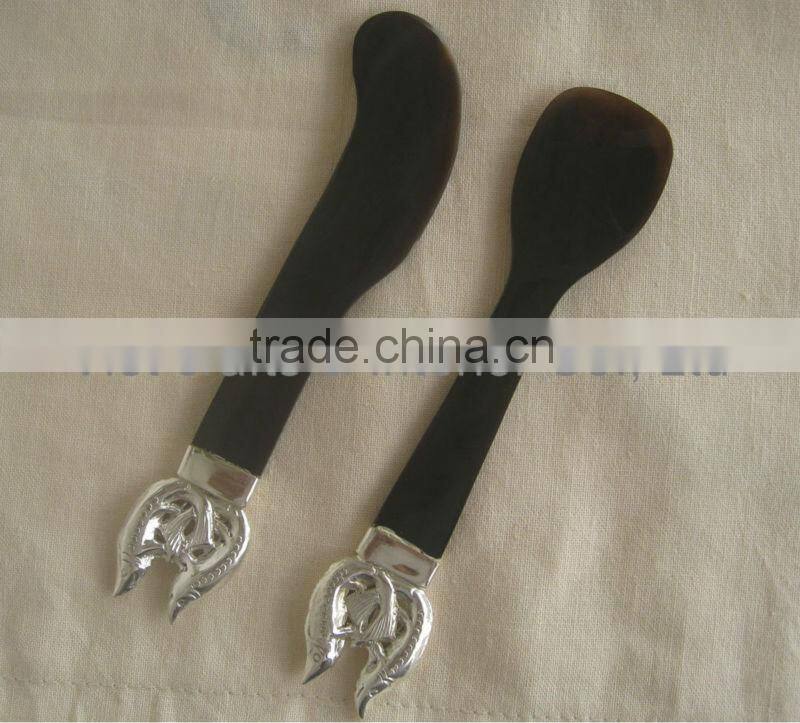 Horn caviar serving set