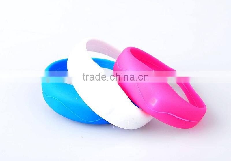 2016 Hot selling new products led bracelet motion sensor bracelets