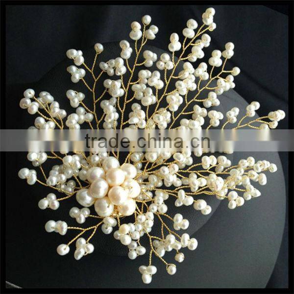 elegant pearl brooches for wedding invitation