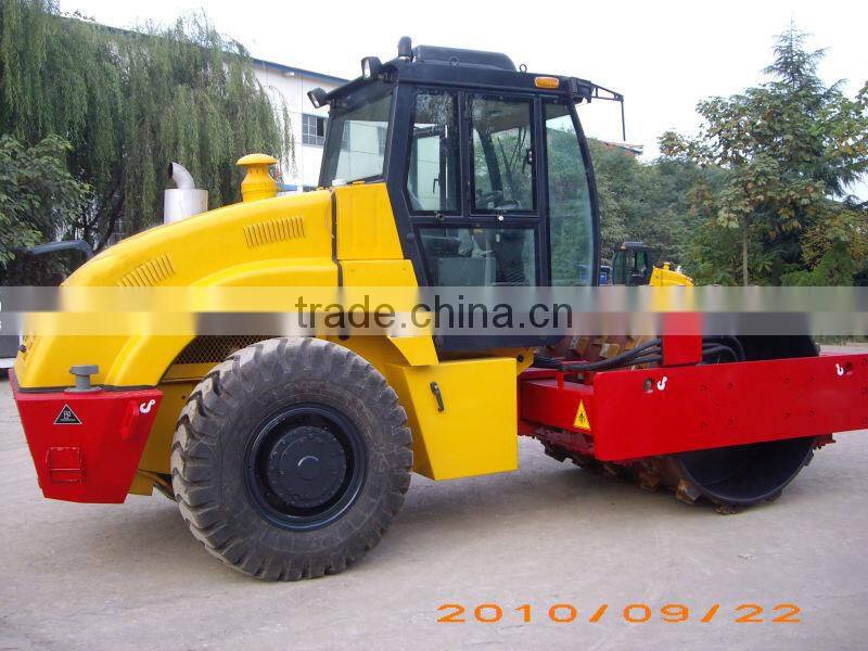 Hydraulic vibratory roller with advanced motor for sale