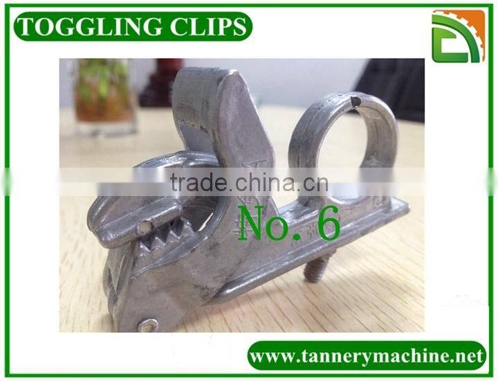 leather toggling machine clip hooking hangers clip