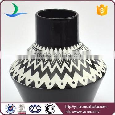 Wholesale black & white small size porcelain antique vase