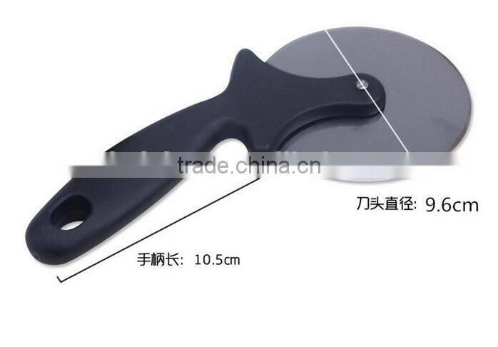CY135 Stainless Steel Pizza Cutter with handle Pizza Knife