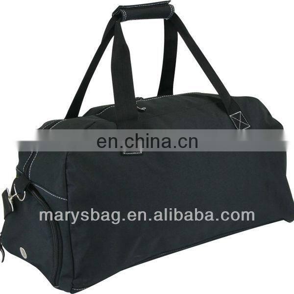 Duffel made of 300D polyester with removable bottom board