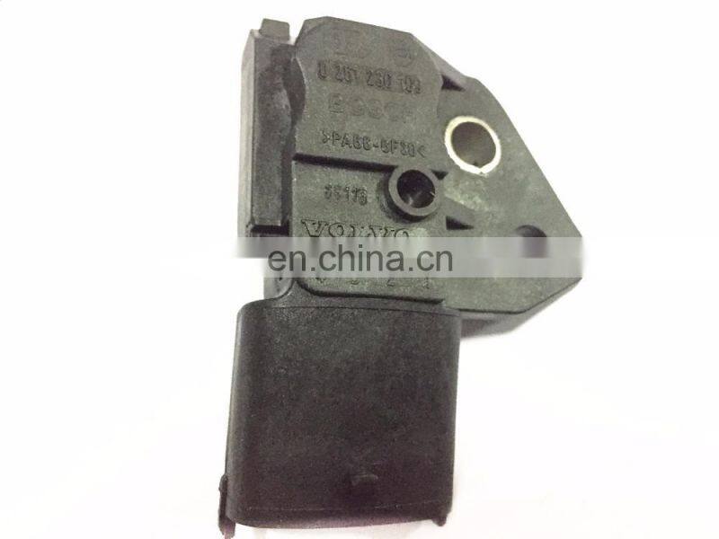 Fuel Pressure Sensor for Volvo S60 V70 OEM# 0261230109 8699448