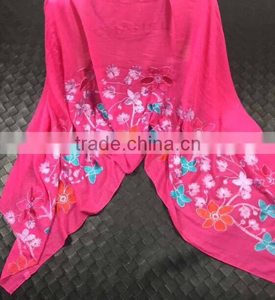 New Style Viscose Colorful Flower Fashion Woman Shawl Embroidery Designs