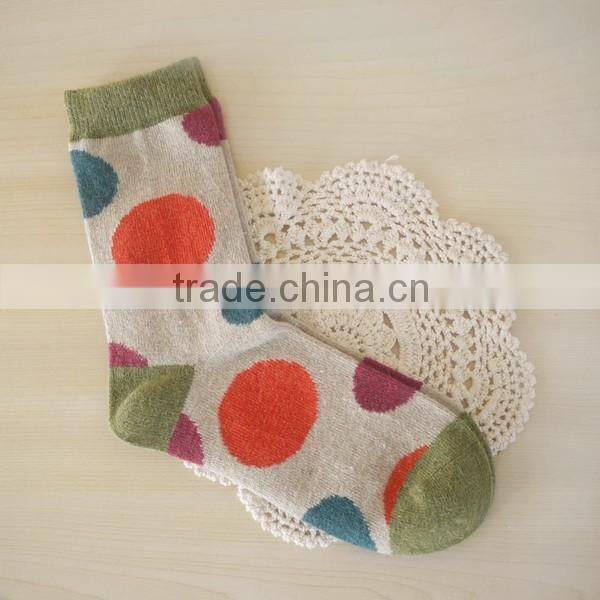 Hot selling young girl sock/dress sock/knee sock china