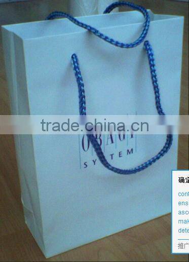 Unique Modelling Handle Box with colorized printing and Oblong Hole