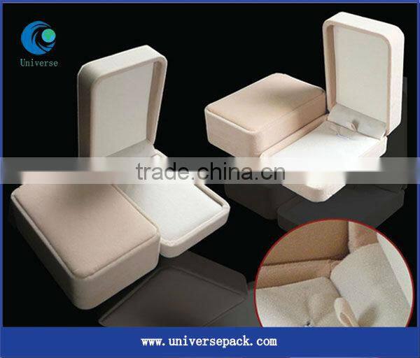 heart shape velvet gift box with custom logo