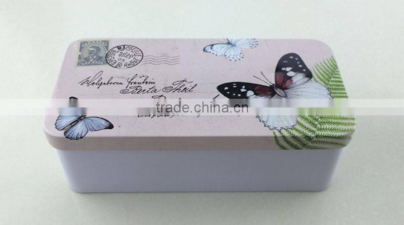 Empty lip balm tin container