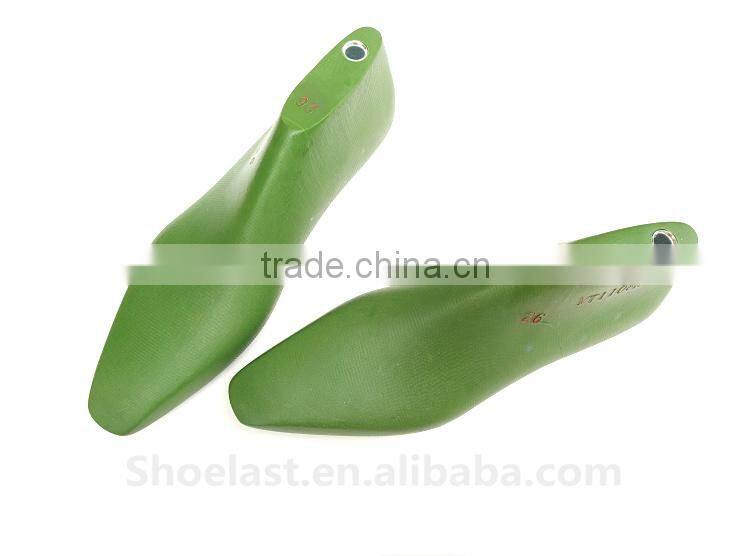 Focus trend of male models, Fashion Week Men shoe last