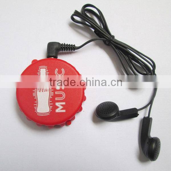 bottle cap shape mini portable fm radio with keychain