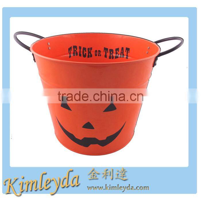 Tin Ice Bucket with Shovel