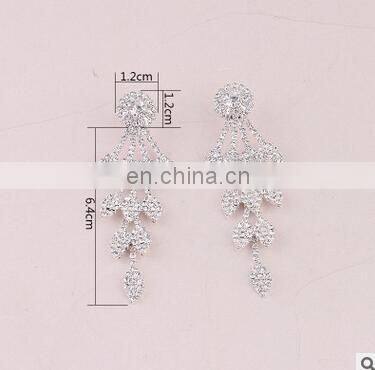 Vintage Long Silver Earrings for Women Crystal Leaf Wedding Earrings for Brides Big Party Earrings