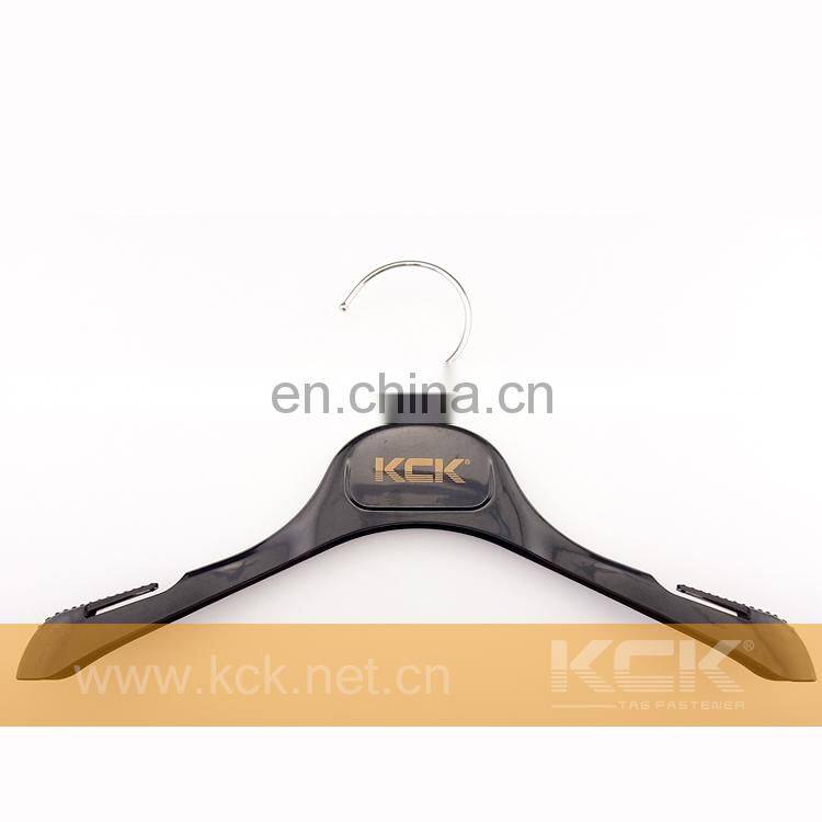 Baby clothes hanger with clip