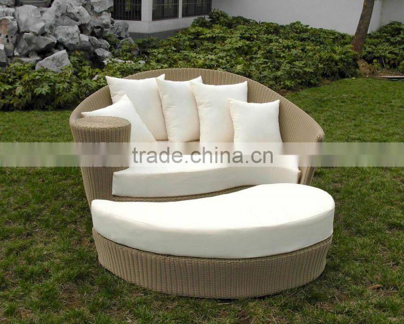 round rattan lounge with footstool