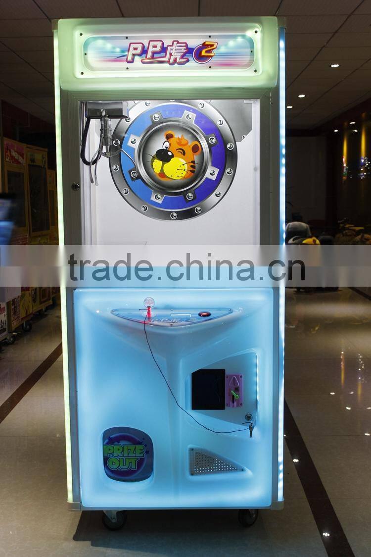 LSJQ-597 hot sale small toy crane machine/ mini plush toy claw crane machine/ arcade claw machine for sale
