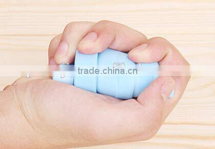 Supply fashion creative travel portable telescopic motion cup / folding cup