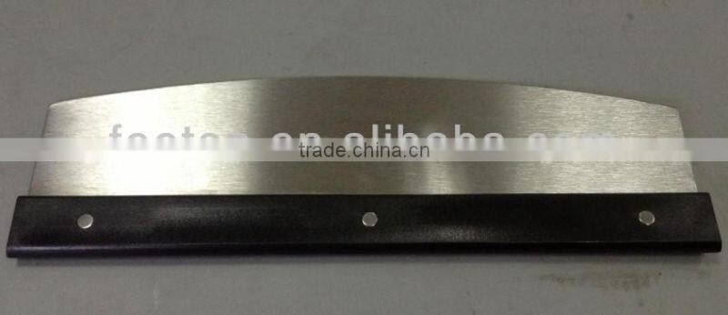 Stainless steel pizza cutter