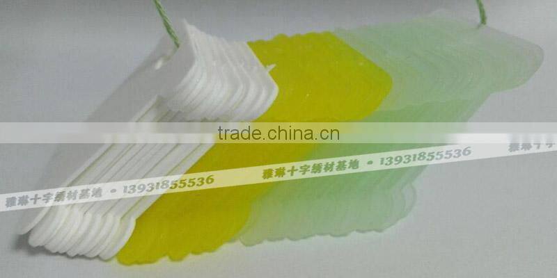 Wholesale Bobbin Winding Board craft colorful plastic sewing tools for cross stitch Winding bobbin Card